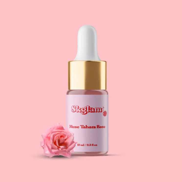 Musc Tahara Rose par skglam – Parfum 10ml Musc & Rose Bouteille compte-gouttes de 10ml de Musc Tahara Rose par skglam avec des notes de musc et de rose.